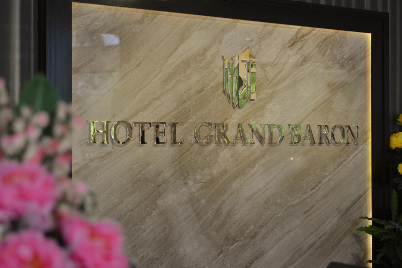 Hotel Grand Baron Тайпинг Экстерьер фото